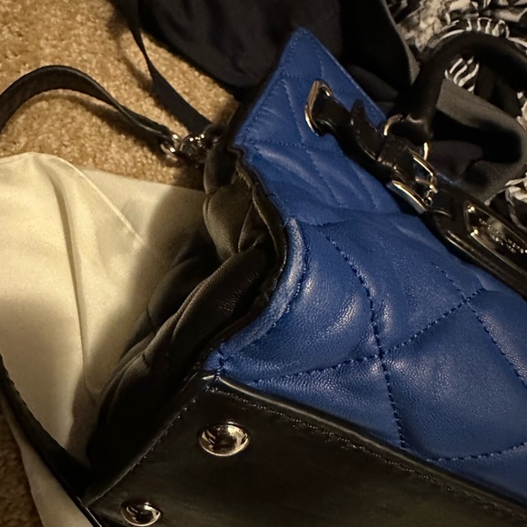 Michael Kors Hamilton tote (Rare) - Picture 9 of 13